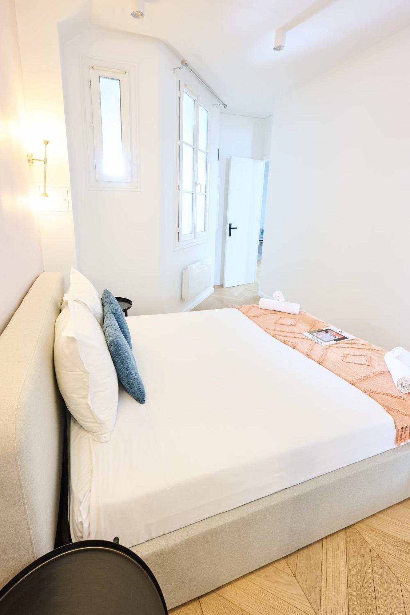 Champs Elysees!Montaigne, New Luxurious 6Pers Flat Paryż Zewnętrze zdjęcie